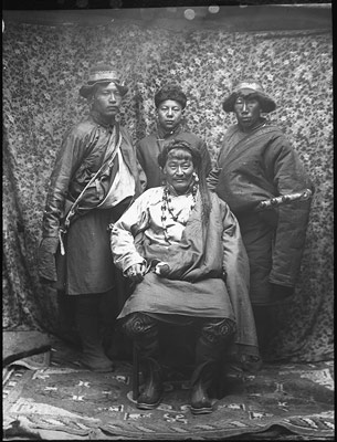Wealthy trader from Eastern Tibet with servants