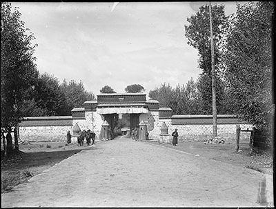 Main entrance to Norbu Lingka