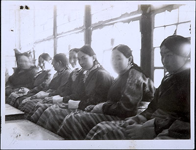 Lhasa women at a reception