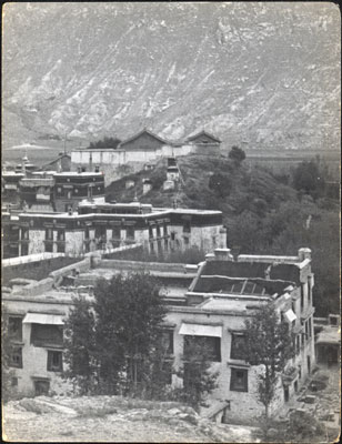 Domestic dwellings of officials in Lhasa