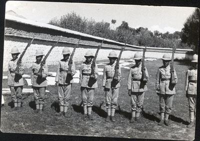 Soldiers at Norbu Lingka