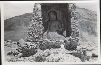 Buddha image between Saugang and Gyantse
