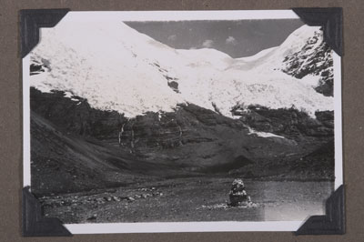 Glacier near summit of Karo La