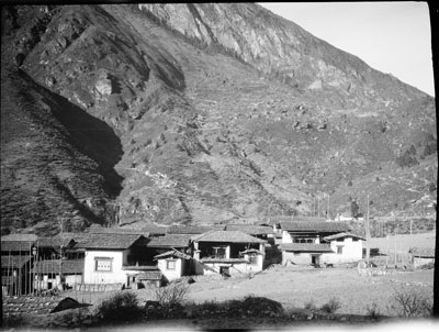 Houses in Yatung