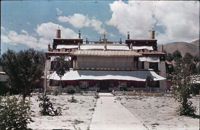 Kesang Podrang, the main palace in the Norbu Lingka