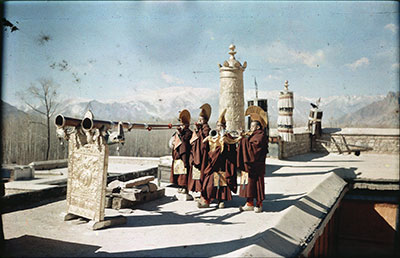 Monks blowing radung, Kundeling