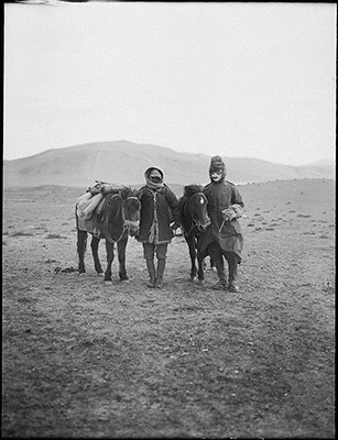 Sir Charles Bell and Saila with ponies