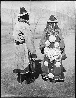 Golok man and his wife