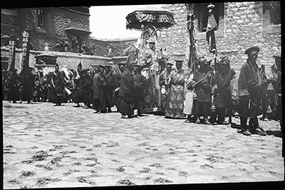 Procession in Kungtang