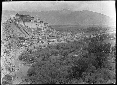 Potala Palace and Sho village from Chakpori