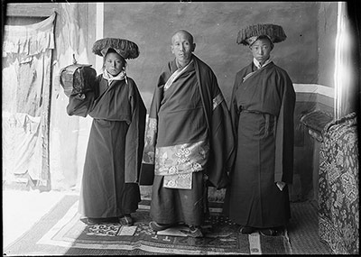 Tsendron Kusho and assistants