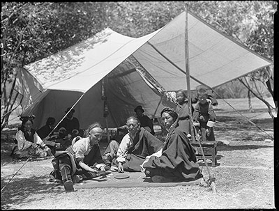 Picnic party at Stony Park in Lhasa