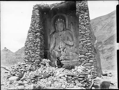 Buddha figure at Dzamtrang