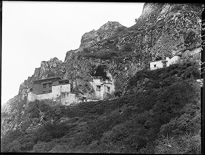 Atisha's cave at Dra Yerpa