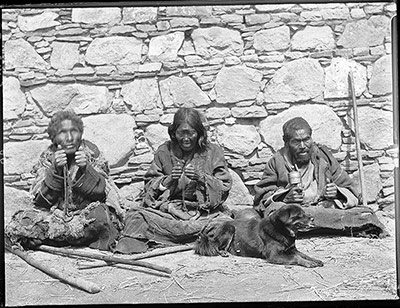 Beggars by Yuthok Bridge, Lhasa
