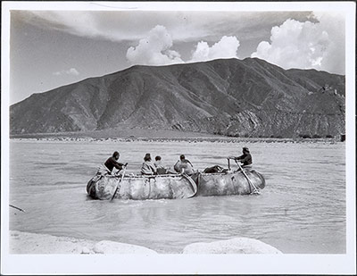 Coracle boats crossing the Kyichu river