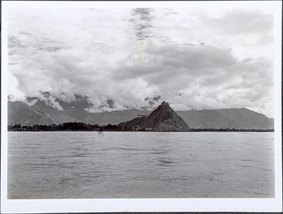 Chakpori from the south across the Kyichu river
