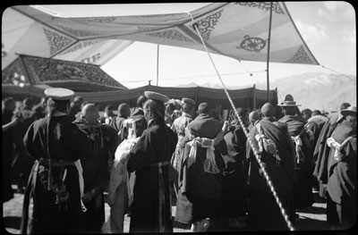 Officials at the return of the Reting Rinpoche