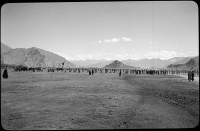 Tibetan soldiers