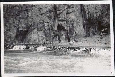 Carved Buddha images on rock, Saugang