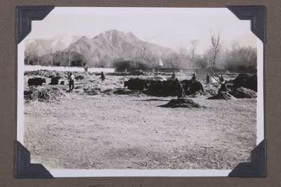 Threshing barley in Lhasa