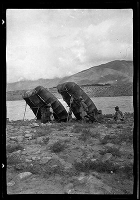 Yak-hide boats at Gerpa
