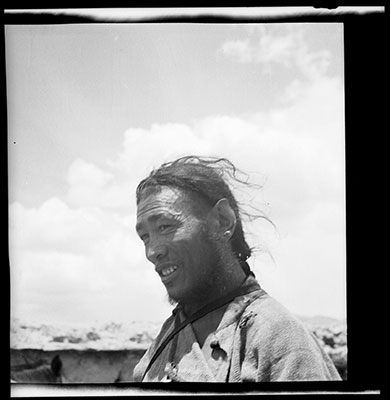 Tibetan farmer from U province