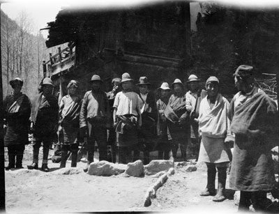 Tromowa people in Rinchengong