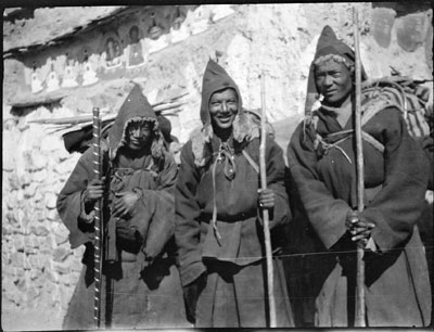 Khampa pilgrims in Gyantse