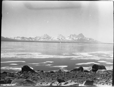 Dochen Lake