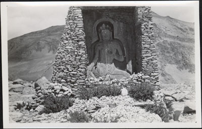 Buddha image between Saugang and Gyantse Buddha image between Saugang and Gyantse