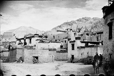 Neame Gyantse bazaar Neame Gyantse bazaar