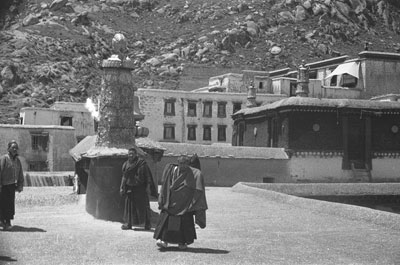 Neame Temple roof [Drepung]