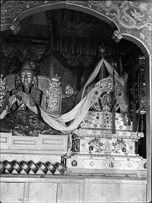 Shrine with figure of Tsongkhapa