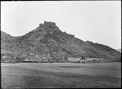 Fort, village and monastery at Dechen