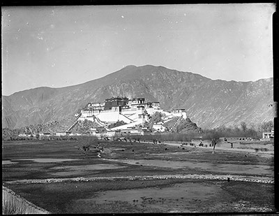 Potala from the roof of Lhasa Arsenal