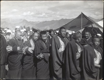 Monks and officials wait for return of Reting Regent