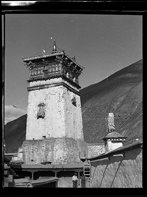 Nine-storyed tower at Sekhar Gutog in Lhodrag