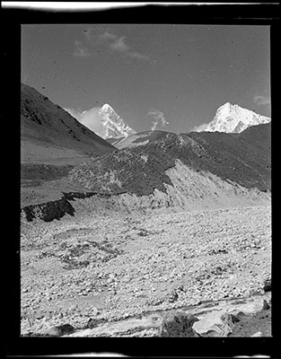 Kula Gangri range seen from from Tru yu valley