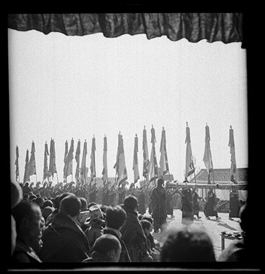 Procession of monks carrying banners, Sertreng ceremony