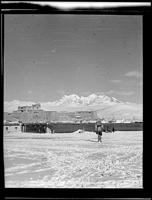 Fort and settlement of Phari covered in snow