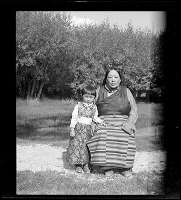 Lhalu Lhacham and her granddaughter
