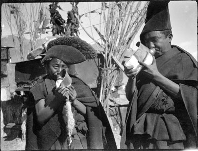 Monk musicians near Gyantse